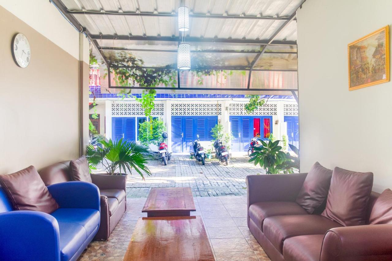 Urbanview Hotel Minongga Pondok Labu By Reddoorz Dżakarta Zewnętrze zdjęcie